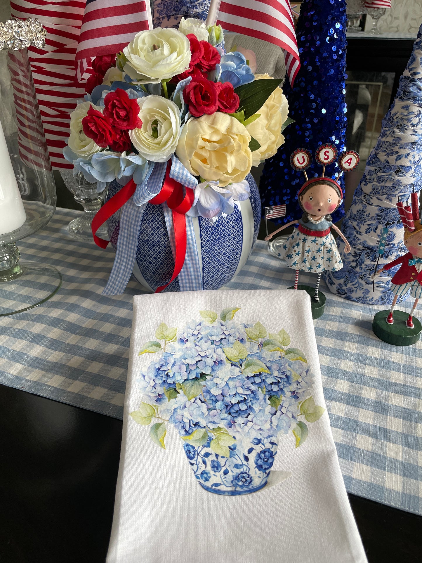 Chinoiserie Jar with Blue Hydrangea Kitchen Towel