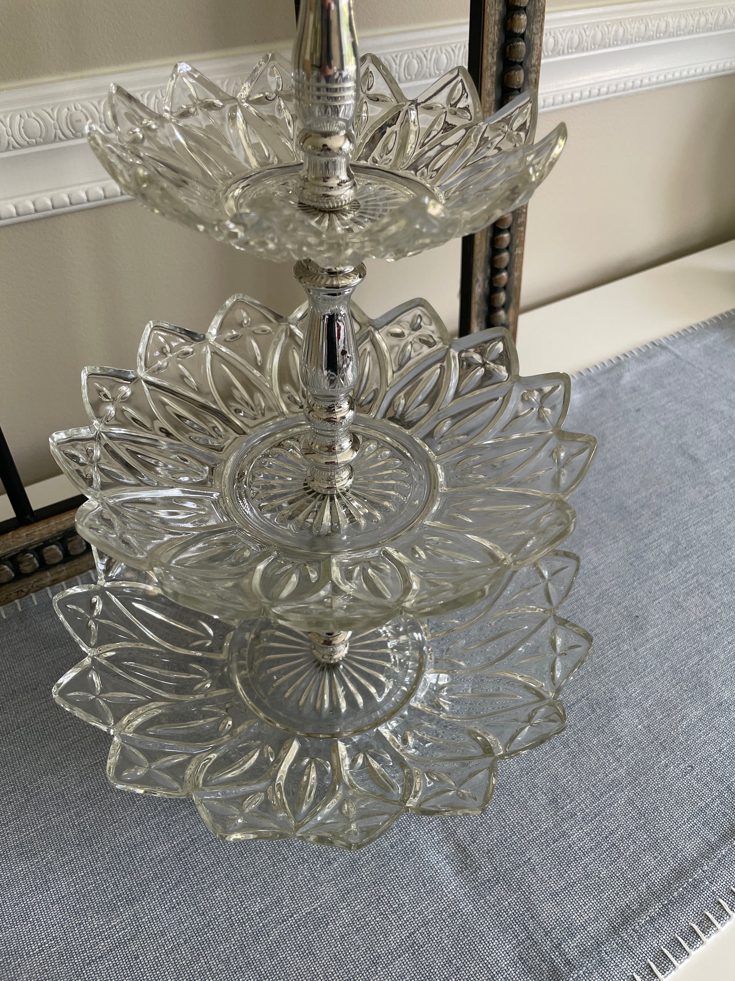 American Glass 3 Tier Tid Bit Tray