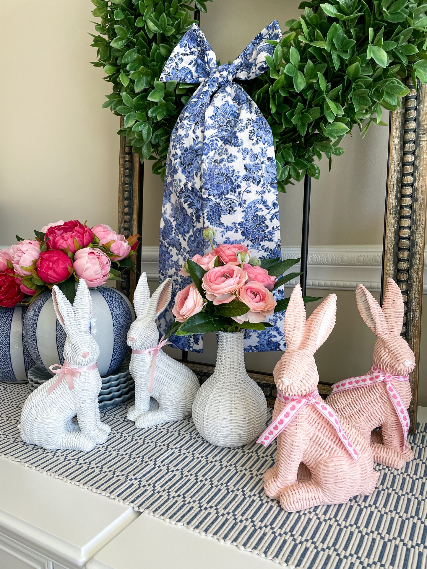 Basket Weave Bunny Set, Pink or White