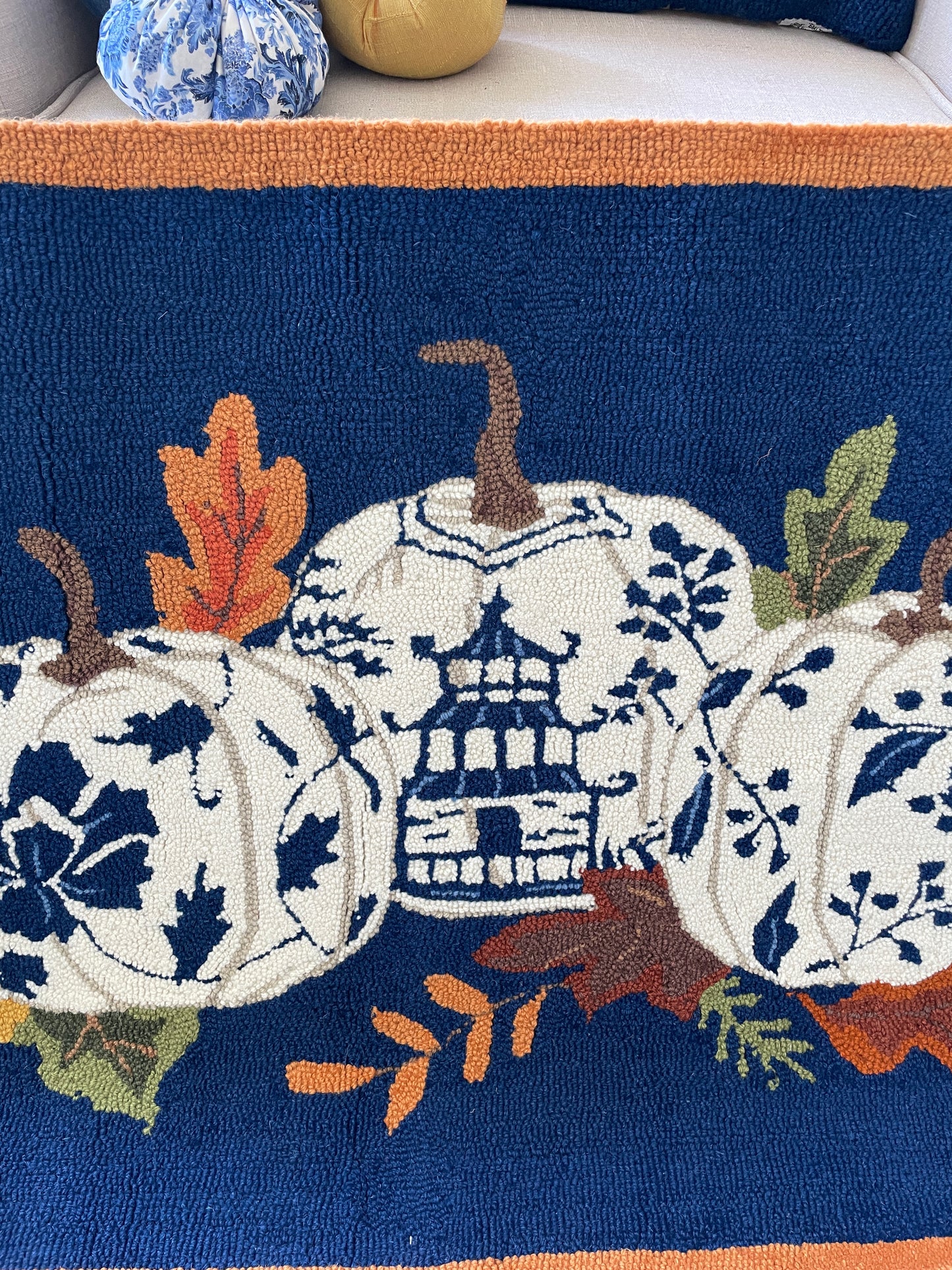 Chinoiserie Pumpkin Hook Rug