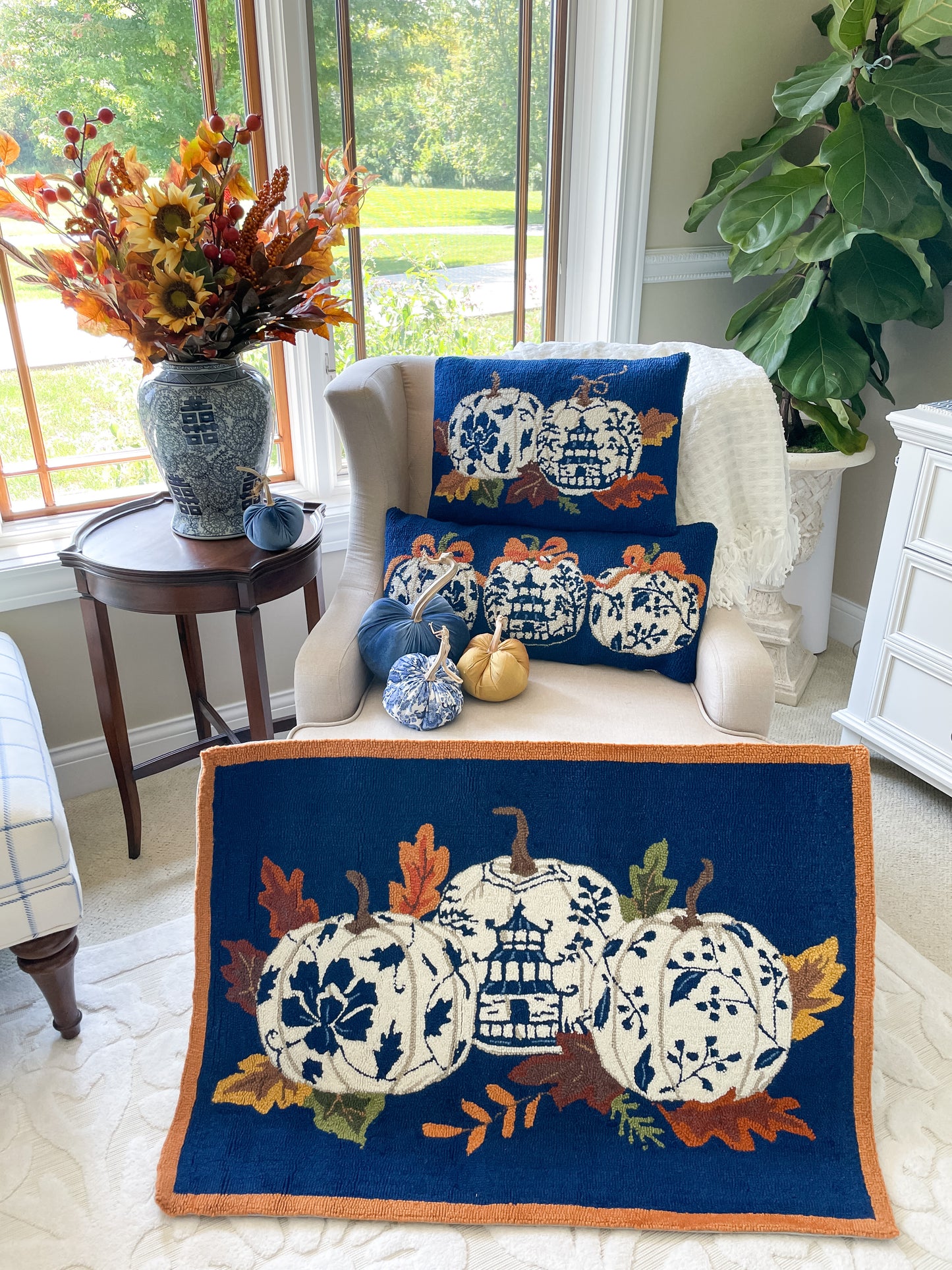 Chinoiserie Pumpkin Hook Rug