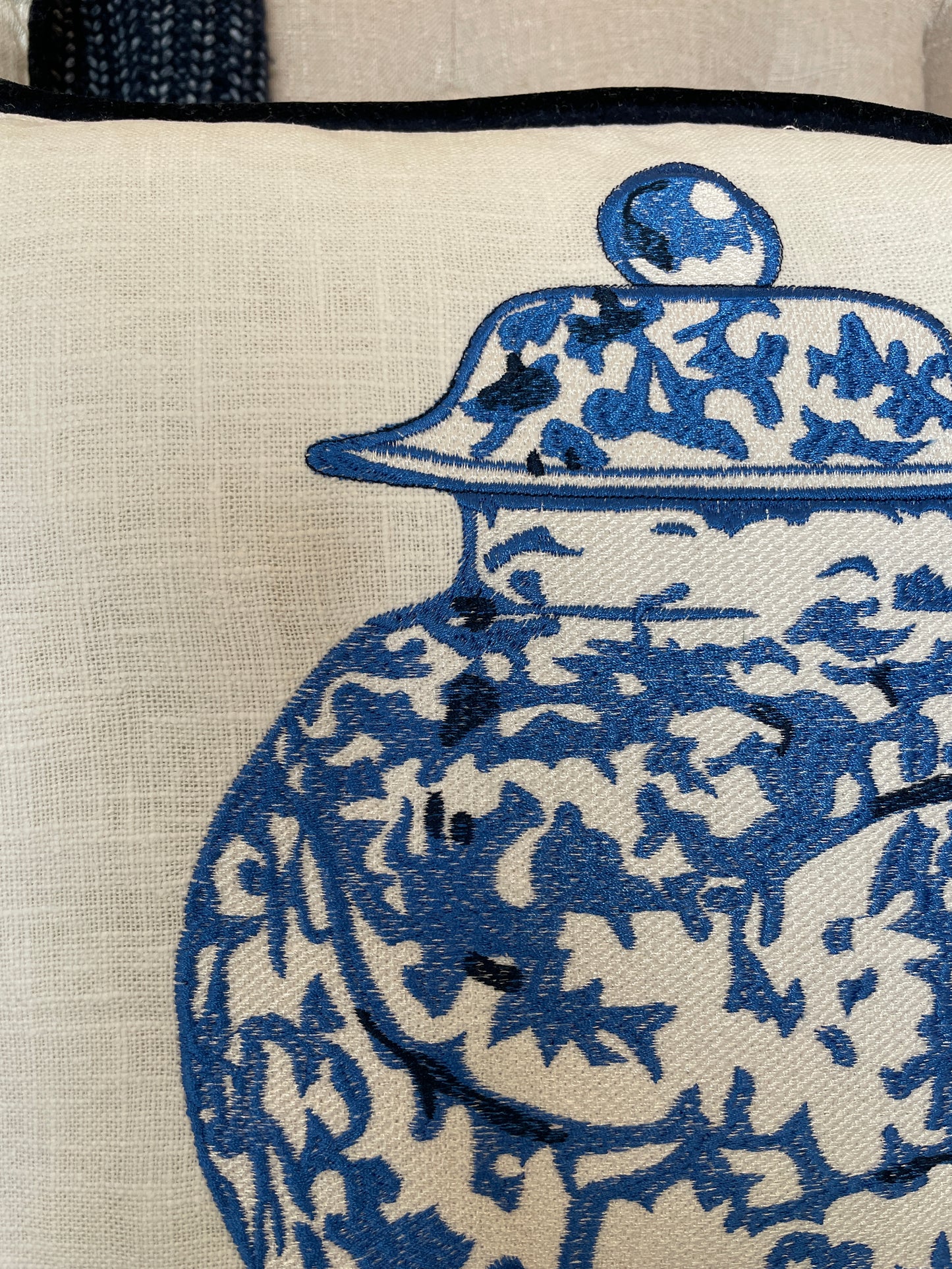 Chinoiserie Vase With Lid Embroidered Pillow